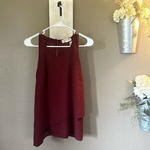 Women’s maroon tank top size medium